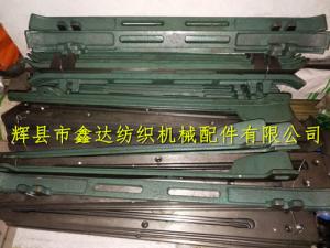 織布機梭箱蓋板3305、擋板3306、底板3307